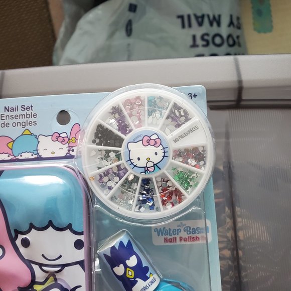 NEW Hello Kitty & Friends Nail Ensemble Kit. - Picture 5 of 5